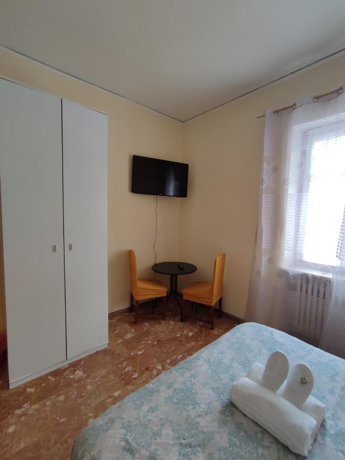 Le Golosine Fiera Rooms Verona Bagian luar foto
